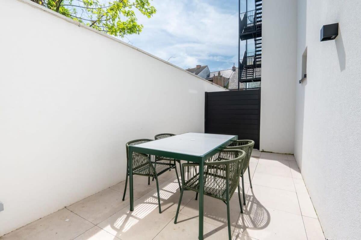 Beautiful Renovated Apartment In An Authentic Building Ostend Luaran gambar