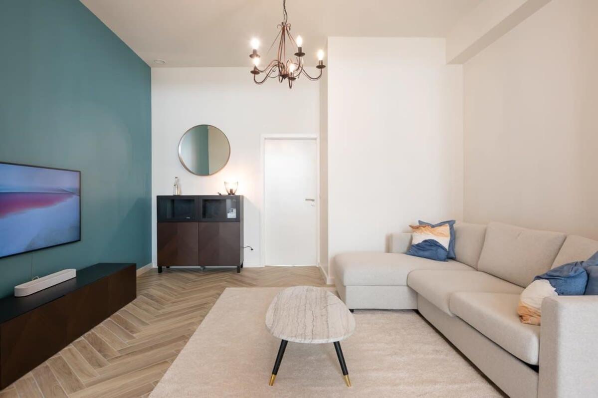Beautiful Renovated Apartment In An Authentic Building Ostend Luaran gambar