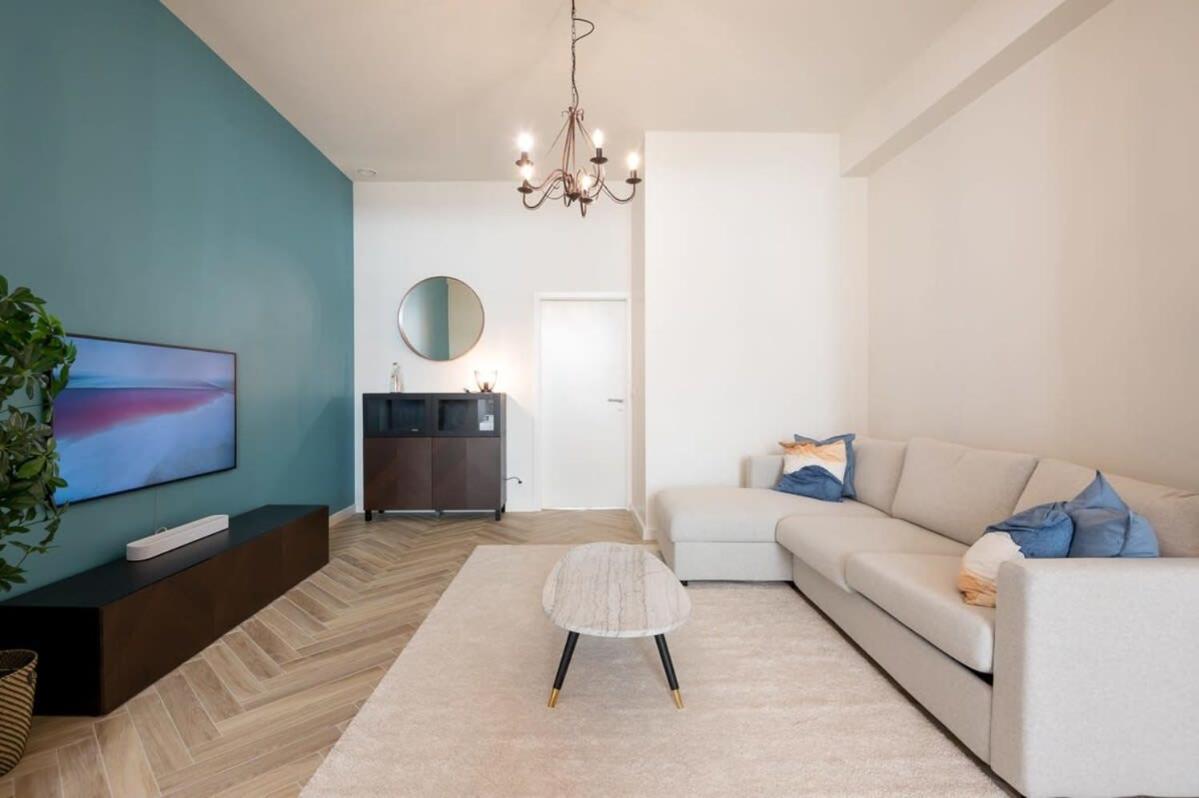 Beautiful Renovated Apartment In An Authentic Building Ostend Luaran gambar