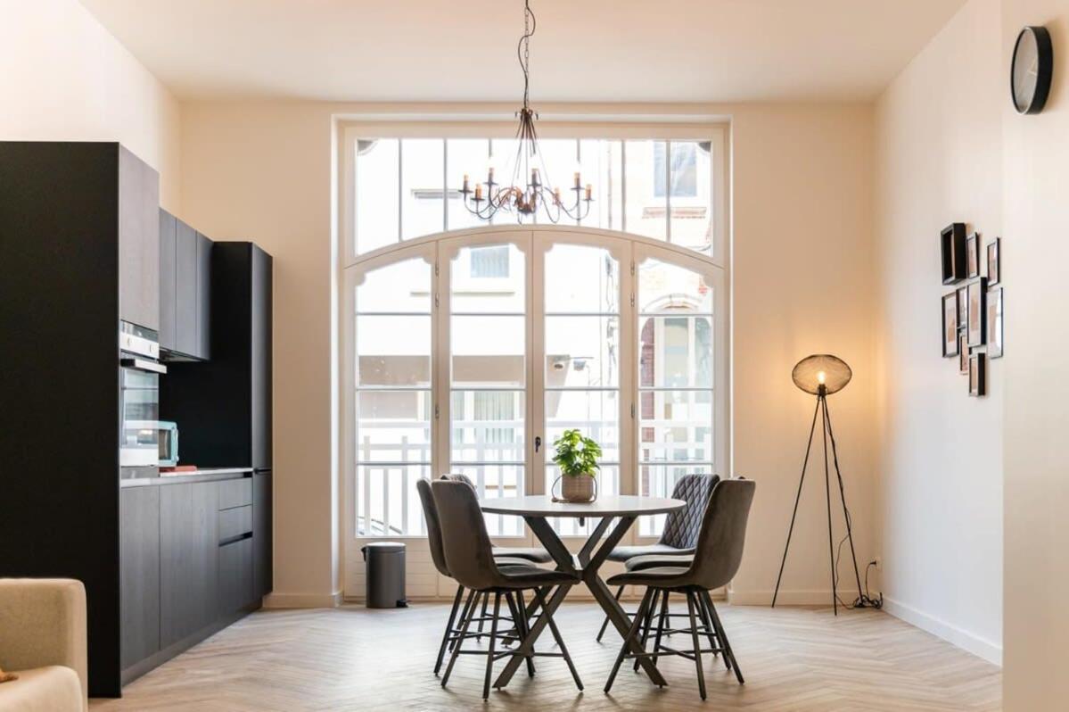 Beautiful Renovated Apartment In An Authentic Building Ostend Luaran gambar